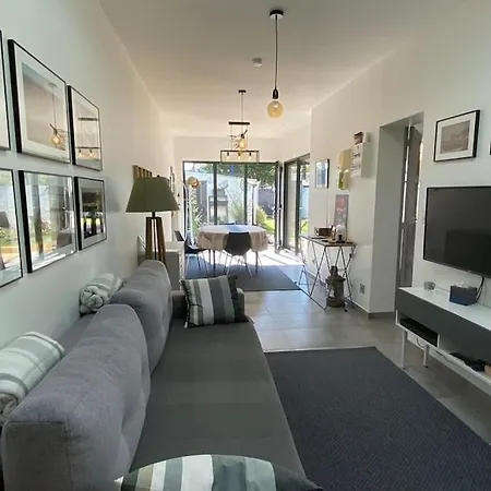 La Baie Latitude, Proche Avec Jardin *